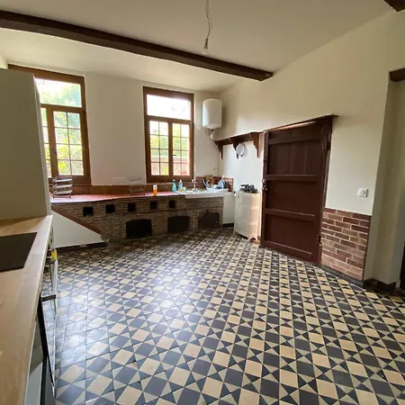 1 Chbre, Terrasse, Grands Espaces, Calme, Centre, Wifi *